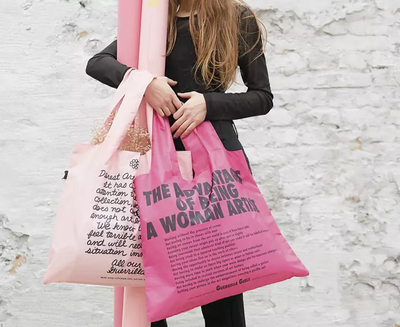 LOQI-guerrilla-girls-art-collector-woman-1080x1080_5000x.webp