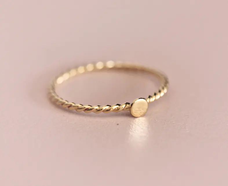 LP-1849-Twisted-ring-gold-full-moon-Lili-Pepper-jewellery-ring-fingerring-gold.jpg