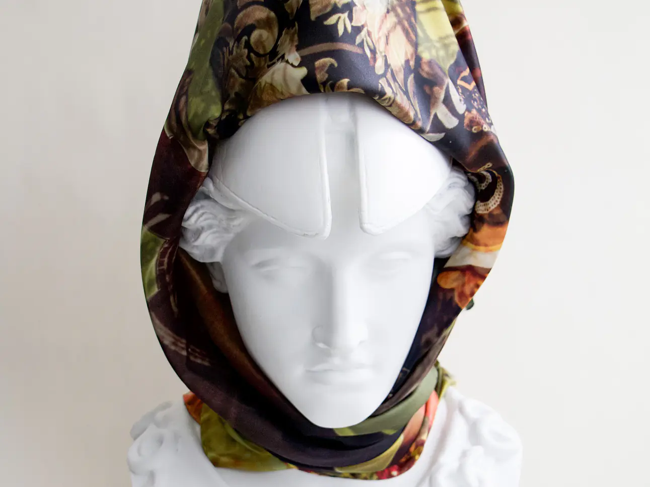 Silk Square Neurosisters Olive