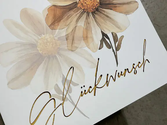 Glückwunschkarte mit Goldakzent