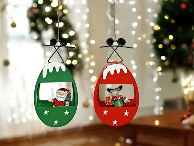 Deko für Weihnachtsbaum und den Tisch