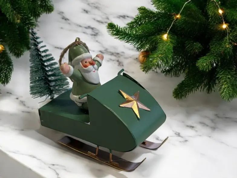 Deko für Weihnachtsbaum und den Tisch