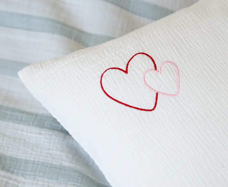 Farbliebe; Hilla; Weiss; Herz rot_rosa; Foto 1.jpg