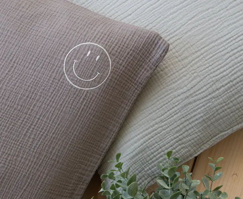 Farbliebe; Hilla; Taupe; Smiley ecru; Foto 4.jpg