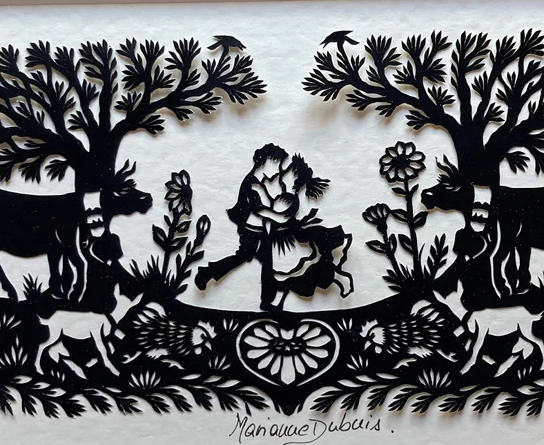 Découpage Marianne Dubuis N&B 2.jpg