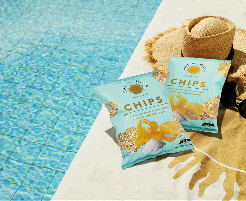 SAL-de-IBIZA_WT-Chips-CH-pool-2025_lo.jpg