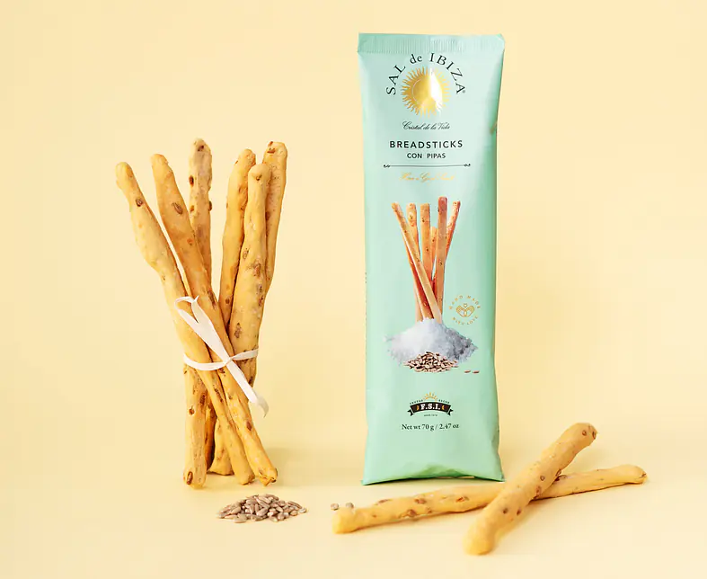 SAL-de-IBIZA_Breadsticks-Pipas.jpg