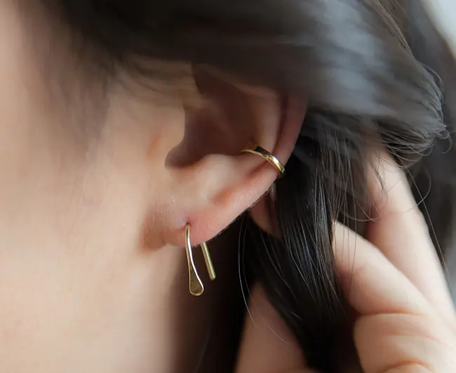 flat_ends_earring_messing_styled_650x650.jpg