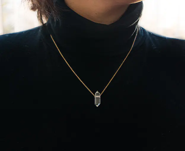 Pencil_necklace_brass_crystal_styled_650x650.jpg