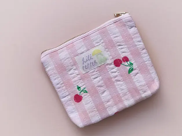 POUCH