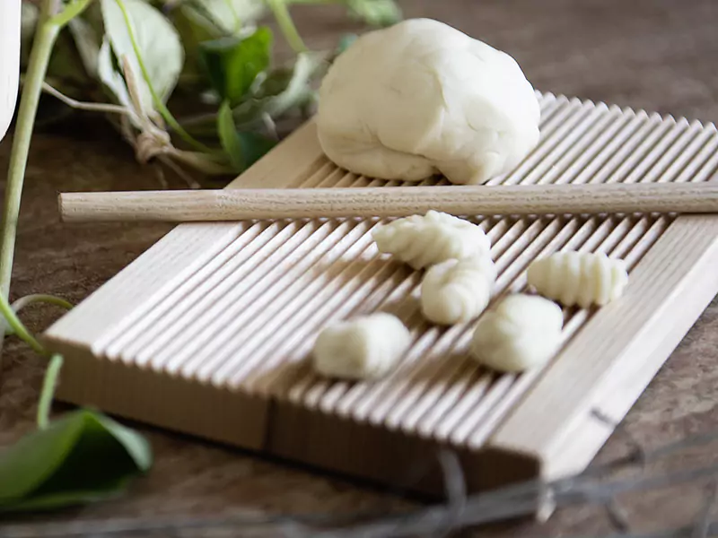 PLANCHE POUR GNOCCHI