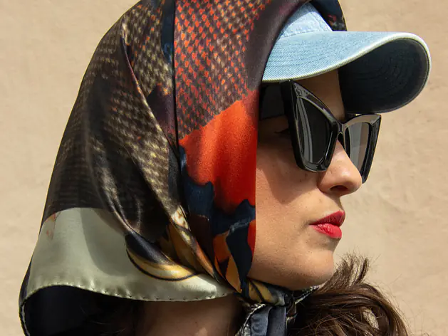 Silk Square Kaleido Blue Foulard