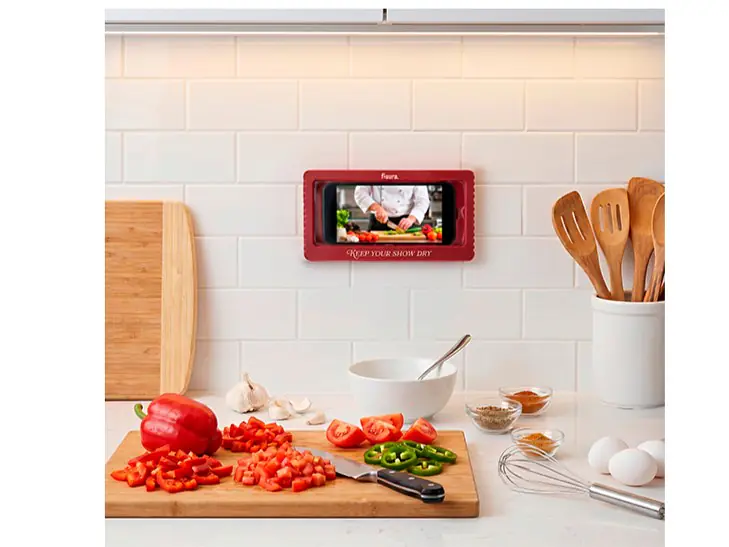 Phone wall holder "keep your show dry"
