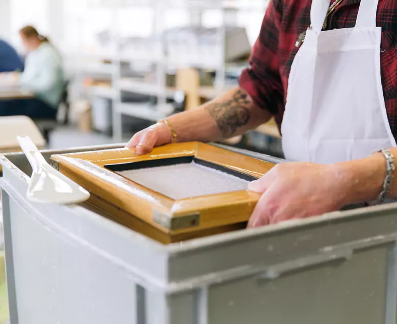 Schöpfen von Papier.jpg